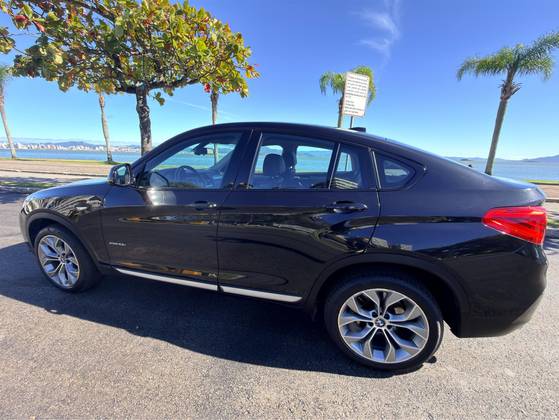 BMW X4 2.0 28I X LINE 4X4 16V TURBO GASOLINA 4P AUTOMÁTICO BMW X4 2.0 28I X LINE 4X4 16V TURBO GASOLINA 4P AUTOMÁTICO